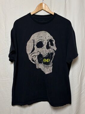 Threadless black cotton skull and cat graphic tee